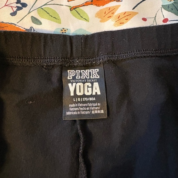 💜 3 for $15 PINK Victoria's Secret Women’s Yoga Shorts - Picture 2 of 2